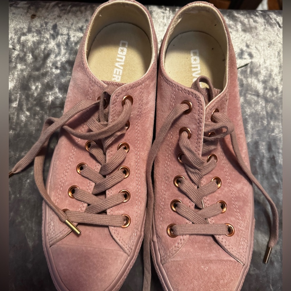 Pinkish/purple converse sneakers. Were worn